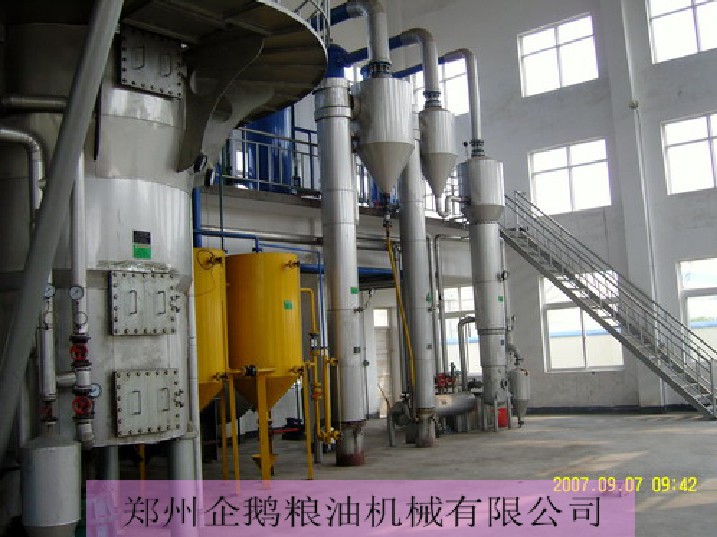 浸出油設(shè)備，浸出油設(shè)備哪家好，小型浸出設(shè)備，浸出器